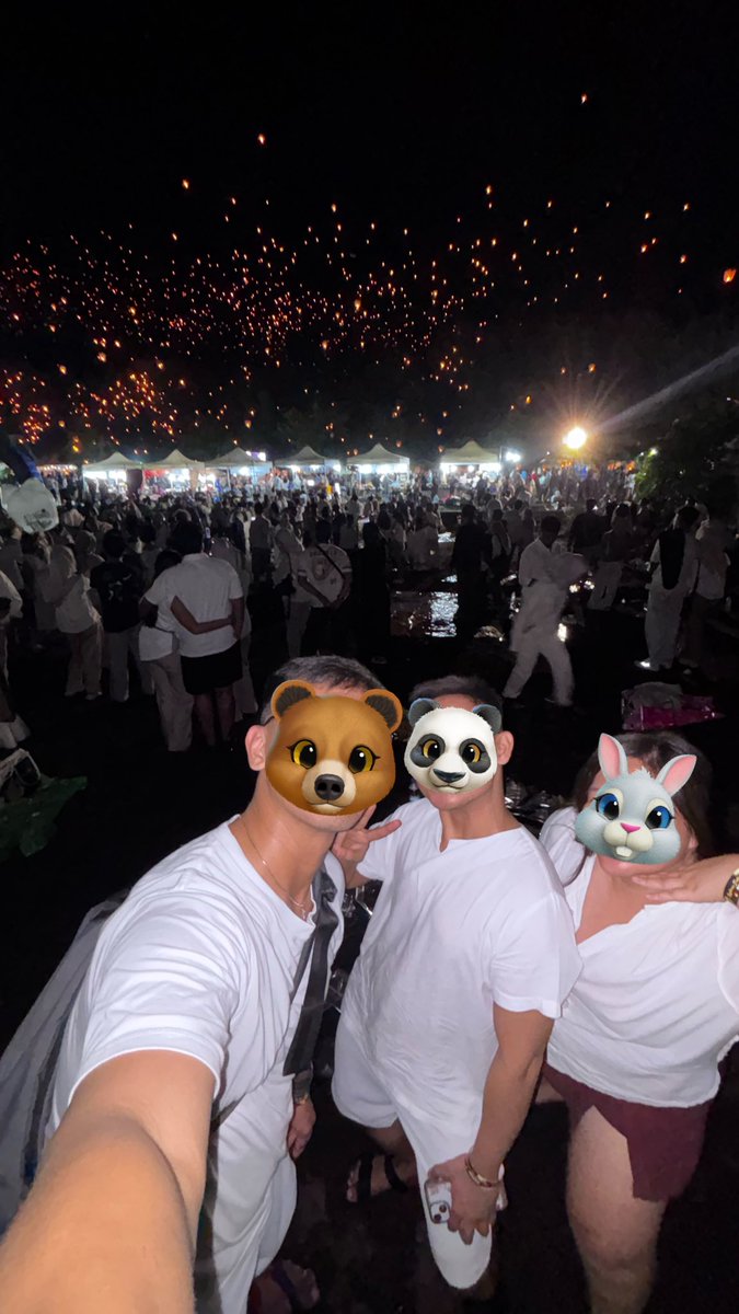usbfanMINISO's tweet photo. Dari pantai, lampion, sampai ke merapi selalu sama kamu. Selalu sama aku terus yaa sayang aku ❤️ @akhirnyacinta https://t.co/vg22gb1iye