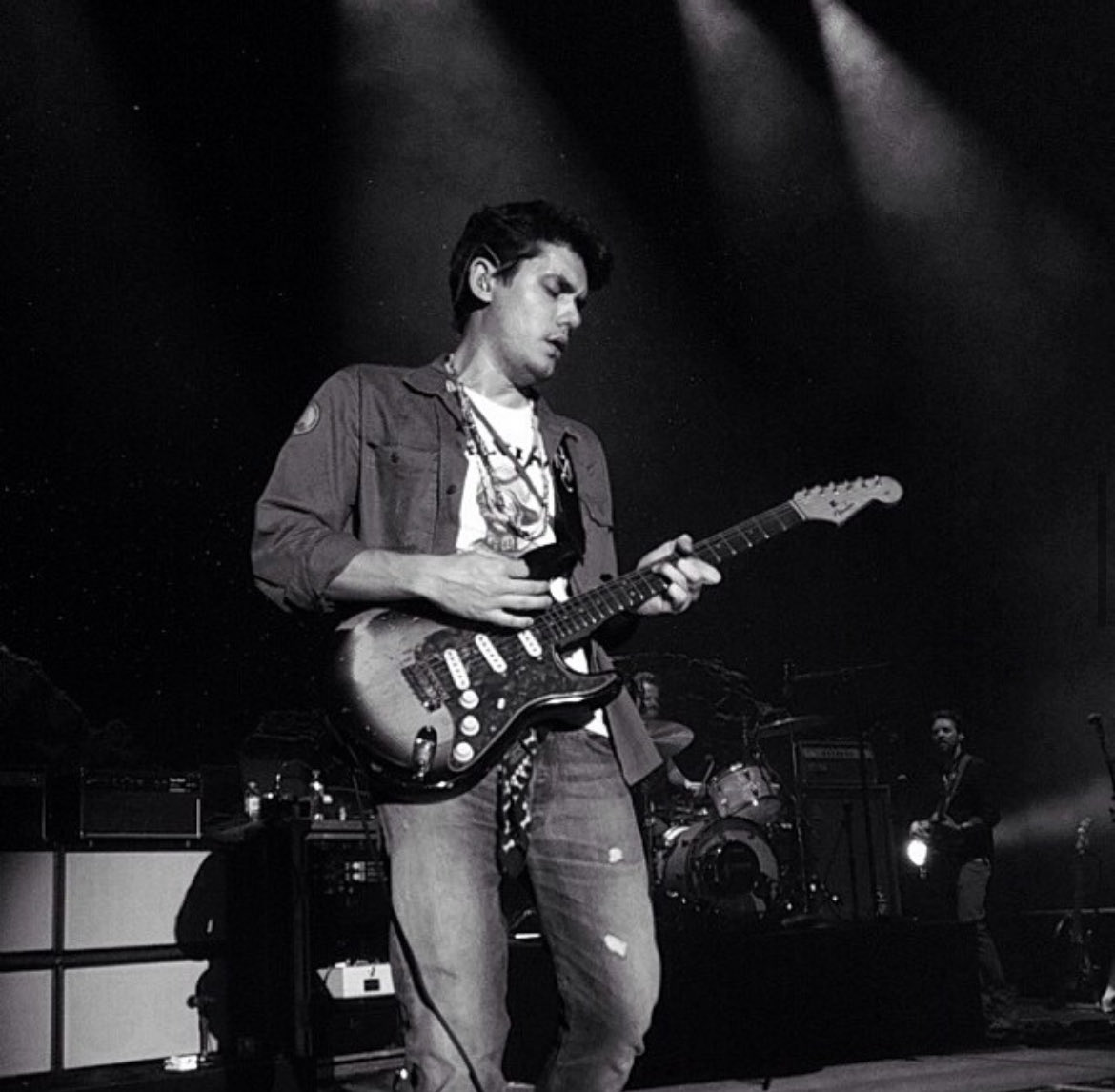 mayersbelief's tweet photo. John 12 years ago today via Instagram:

Stand up London! #MayerisBack

(October 26, 2013) https://t.co/bz4Y64eK9H