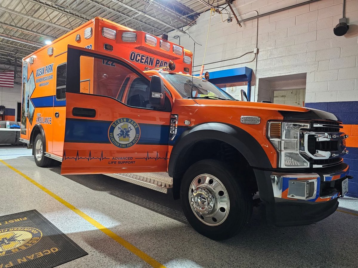 opvrs's tweet photo. The Night’s Watch. 🚑🌙
It’s 12:30 a.m. and your volunteer rescue squad is still on duty—ready 24/7.
Help keep us ready: https://t.co/VBgeA5oyph
📸 Andy, Ambulance 122
#NonProfit #Donate #NightShift #NightWatch #OceanPark #Volunteer #RescueSquad #VirginiaBeach https://t.co/rWCsUZXpEi