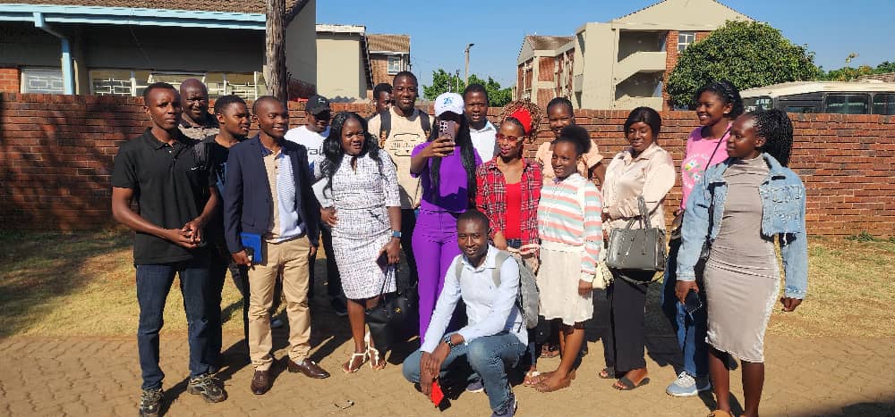 Rogue0015's tweet image. It's no easy feat bringing 600+ in the same room but it seems we cracked the formula at  @gdg_harare. Targeting tech students (300+) and building on that to hold the biggest independent tech event in Zimbabwe. I sincerely hope in the future this gets the attention it deserves.