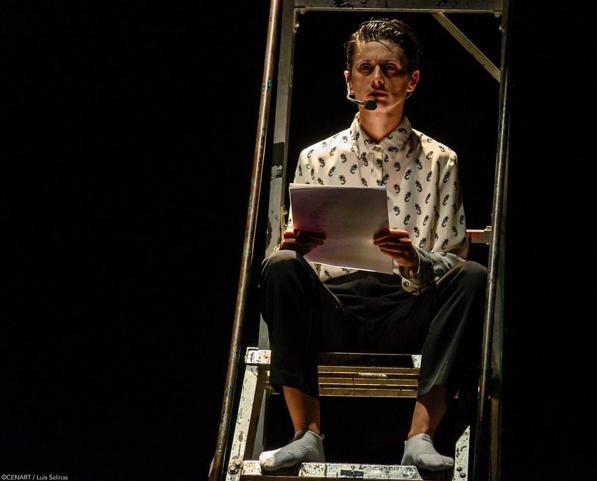 La ópera contemporánea La muerte de los espermatozoides de un forense de metro sesenta de Marta Eguilior se presentó en el Cenart con música de Enrique Dunn e interpretación del Coro Gay de la Ciudad de México LGBTIQPA+.