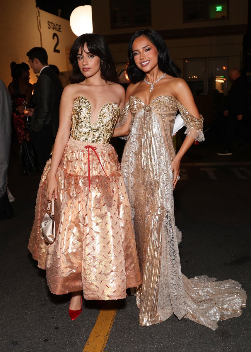 workingforcc's tweet image. Camila Cabello junto a Becky G y Eiza Gonzalez en Vogue World.