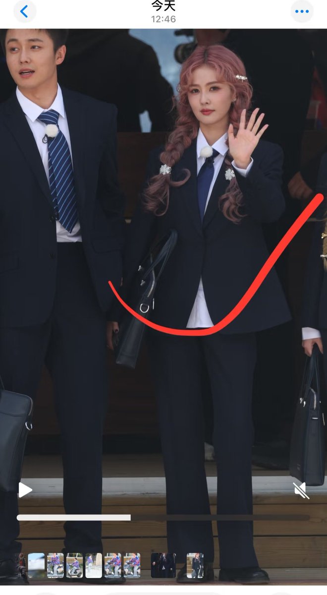 dablcpnk2's tweet image. CEO #BaiLu ! 
Second look of the day !