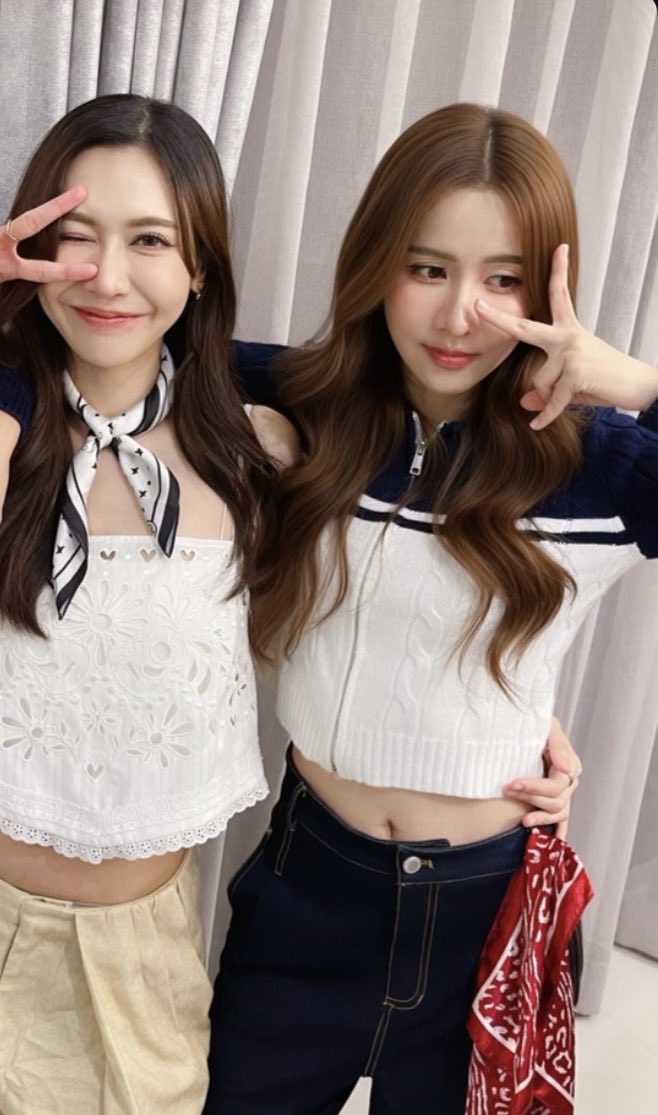 Taetaegoo_soshi's tweet image. จากอันดับ 3 มาอันดับ2 และมาอันดับ 1 ไวมาก สารภาพมาใครทำงานและเปิด 2 จอคะ? 5555555555 คือเริ่ดกันมากเลย ทุกคนเก่งอะ

#น้ำหนึ่งเนย #NamneungNoey