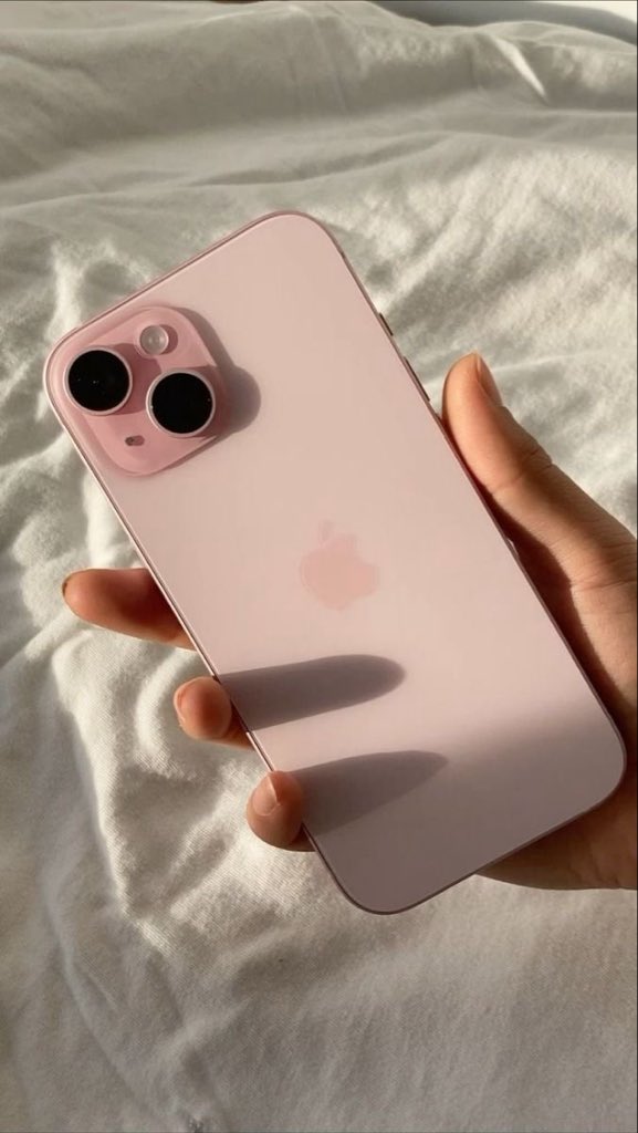 Potato!๐ฉ (@avoid_potato) on Twitter photo TBH, Google Pixel looks sexier than iPhone. TBH, Google Pixel looks sexier than iPhone.