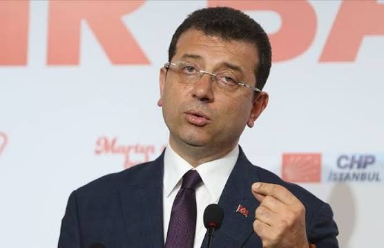 medyamuhtari's tweet photo. 🔴 İmamoğlu'nun savcılık ifadesinden:

Yazışmalar da Mayor diye kastedilen kim bilmiyorum,
Ama tahminimce Ekrem İmamoğlu ismi ile kastedilen ben olabilirim fakat bu yazışmalar ile bir ilgim yoktur" 

Demiş, valla demiş.. 😂😂 https://t.co/aSbcdh9R60