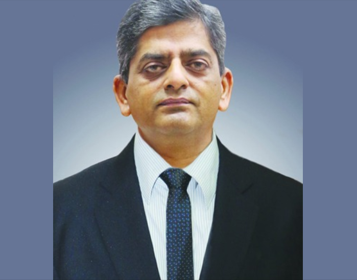 Commission_Dmer's tweet photo. The Governor of Maharashtra and Chancellor of the Maharashtra University of Health Sciences (MUHS) Acharya Devvrat, has given the additional charge of the post of Vice Chancellor of MUHS to Dr. Ajay Chandanwale, Director of Medical Education and Research, Mumbai. https://t.co/yFF1tRoseF
