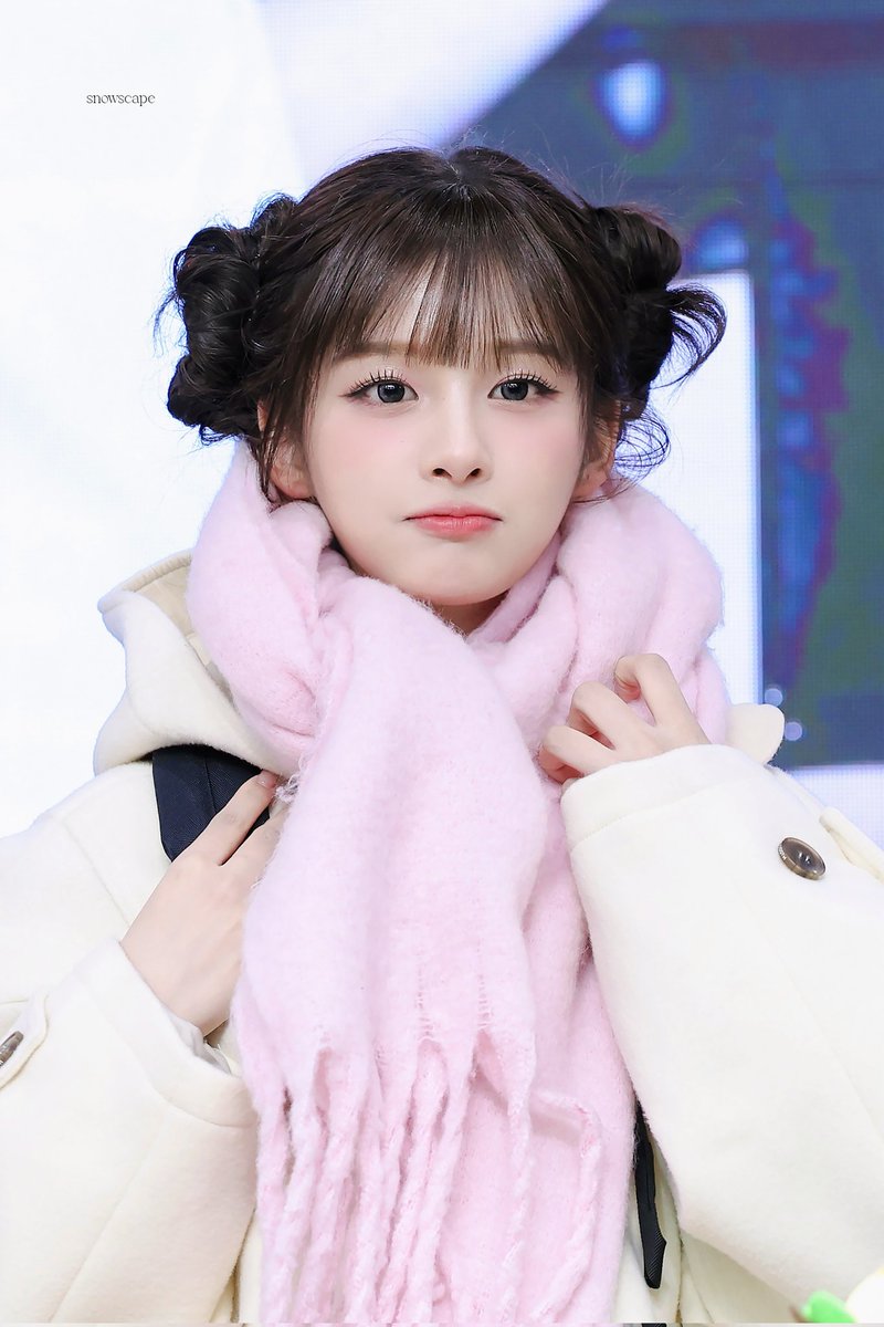NMlXX_SULLYOON's tweet photo. [#데일리윤아🫧💗]

고양이 머리😺

#NMIXX #엔믹스 #エンミックス
#SULLYOON #설윤 #ソリュン https://t.co/5IruNxu7HA