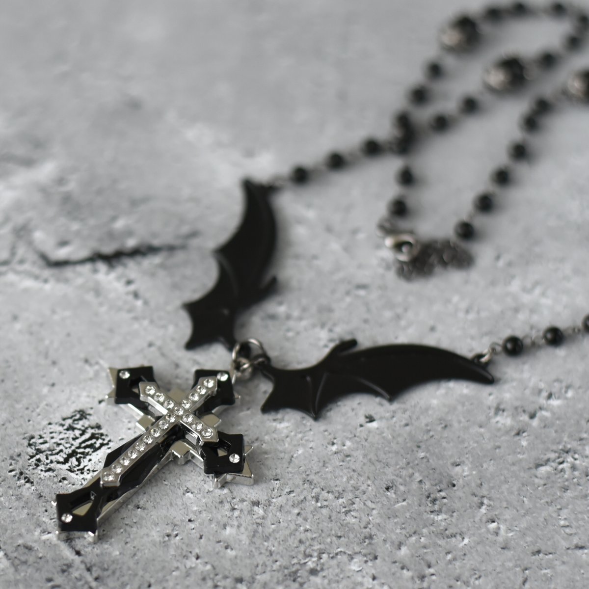 jyura_RM's tweet image. 11/2⇒お題【#封印されし中二モチーフを解放せよ　#365DIYtheme】
※黒歴史も宝物…中二モチーフオンリー🔥

封印した過去がっ…今っ！解き放たれようとしているっ！！さぁ！我が同胞たちよ…芳醇なる黒歴史を解放するのだっ！

🛒minne.com/@raga-muffin

#ハンドメイド好きさんと繋がりたい