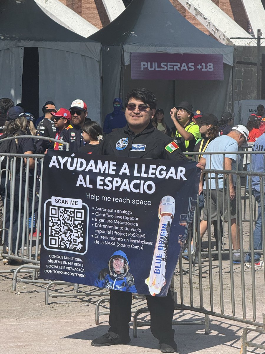 #SERASpace 🚀
Estuve en el <a href="/mexicogp/">Mexico Grand Prix 🇲🇽</a> de F1 con un cartel sobre mi candidatura para ir al espacio con la Space Exploration &amp; Research Agency y muchísima gente se acercó a apoyar 🙌
Gracias a todos por el impulso y las palabras de ánimo!! seguimos trabajando para representar a
