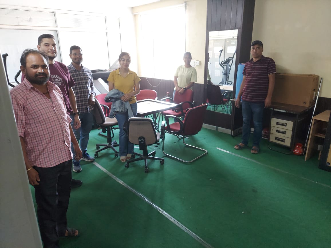 #SpecialCampaign5 के तहत भारतीय खाद्य निगम क्षेत्रीय कार्यालय देहरादून में खेल कक्ष में सफाई अभियान चलाया गया जिसमें कर्मचारियों द्वारा श्रम दान कर स्वच्छता के प्रति अपनी प्रतिबद्धता का प्रदर्शन किया गया। #SpecialCampaign5_0 
<a href="/FCI_India/">Food Corporation of India</a>