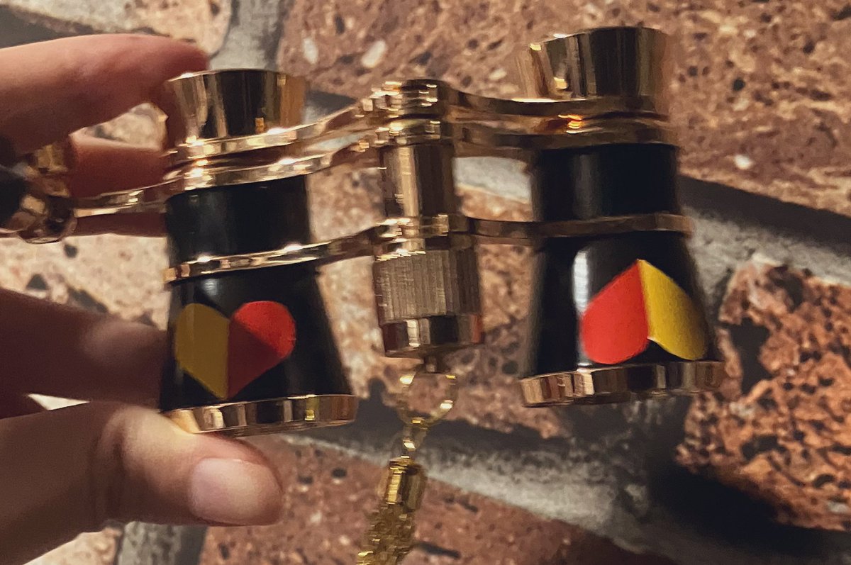 シキさん伯爵 on X