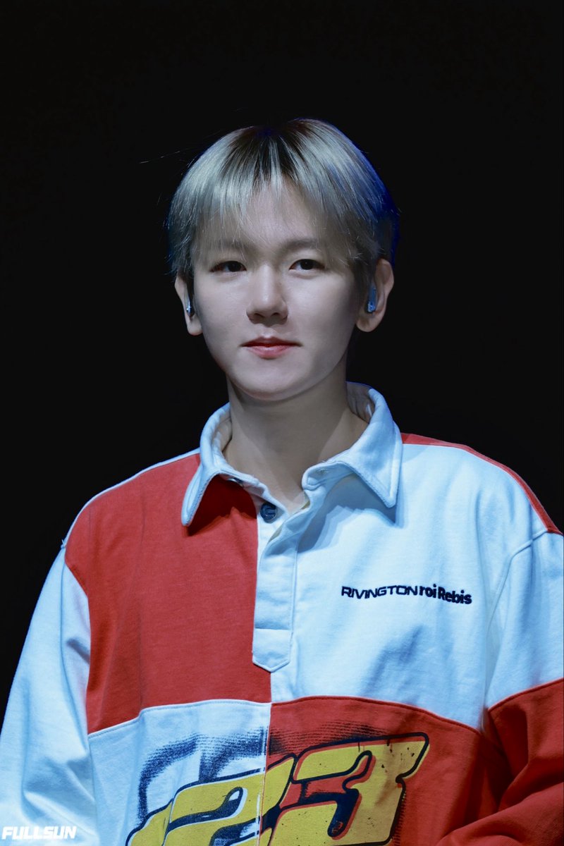 250927 Reverie in HONG KONG

 #BAEKHYUN #백현 #ベッキョン <a href="/B_hundred_Hyun/">Baekhyun_EXO</a>