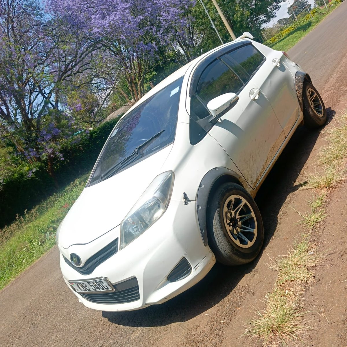 swiftmikes's tweet image. FOR SALE: 2013 TOYOTA VITZ.
1000cc 1KR-FE 
CVT Transmission
Alloy wheels 
Price: 750,000 KES
📞 0792 806474.