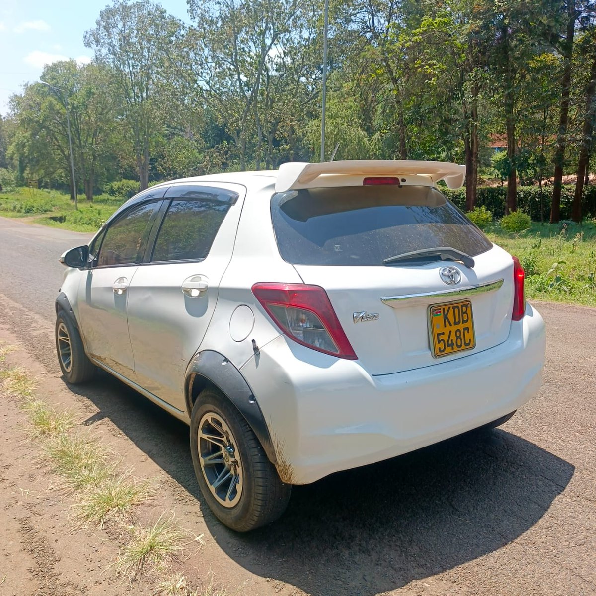 swiftmikes's tweet image. FOR SALE: 2013 TOYOTA VITZ.
1000cc 1KR-FE 
CVT Transmission
Alloy wheels 
Price: 750,000 KES
📞 0792 806474.