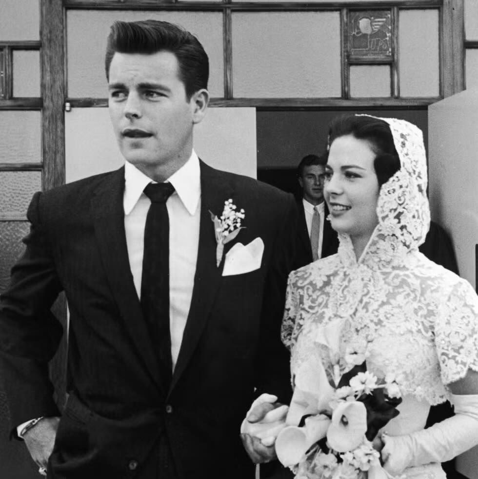 fasc1nate's tweet photo. A year after going on a studio-arranged date, Natalie Wood married Robert Wagner on December 28, 1957 in Scottsdale, Arizona. They divorced in April 1962, and Wood married British producer Richard Gregson. But after divorcing him, Wood remarried Wagner on July 16, 1972, and they stayed together until she died in 1981.