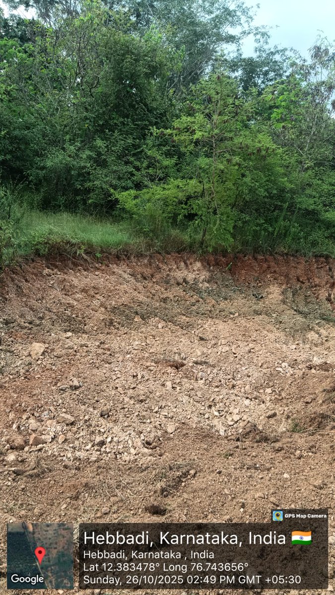 abhib1234's tweet photo. Agriculture Grant Land soil Mafia in Mandya district Srirangaapattana taluku Hebaddi village Sy no 350  yesterday Date 26/10/2025 Please take action https://t.co/Av7xJqAXPT