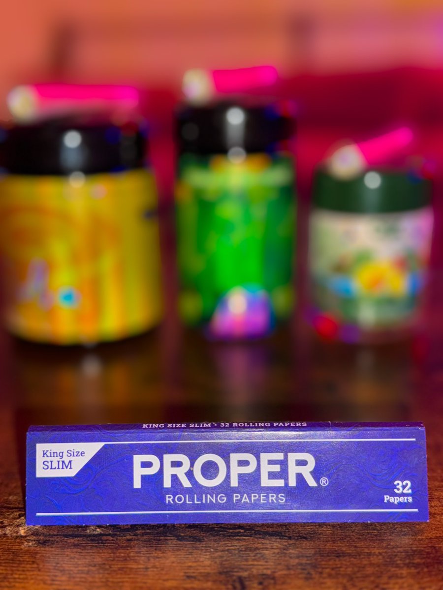 dope_as_yola_'s tweet image. Julius - Rose Gardens 
Zangria - Luxury 
Tropical Lemonade - CBX 
King Size Slims - Proper Papers