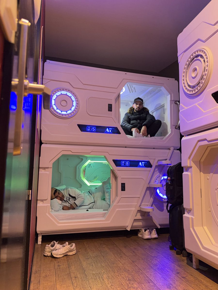 صباح الخير من داخل كبسولتي بـ مدريد!