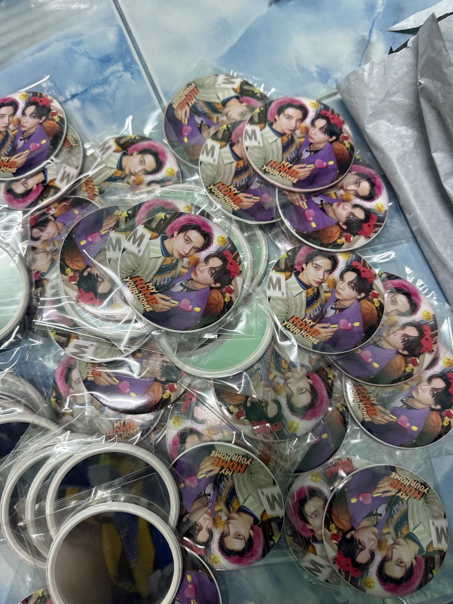 plapla82093004's tweet image. 🎁 Giveaway 🎁 #MaxkyBas1stFM

🗓 15 November 2025
📍 IDER LIVE, BRAVO BKK
เจอกันหน้างานค่ะ สะกิดได้นะค่ะ
#6CODE ท่านใดที่ไปงานอย่าลืมแวะมารับ น้องด้วยนะคะ ตั้งใจทำเต็ม100แน่นอนฮะ!!
#แม็กกี้บาส #maxkybas