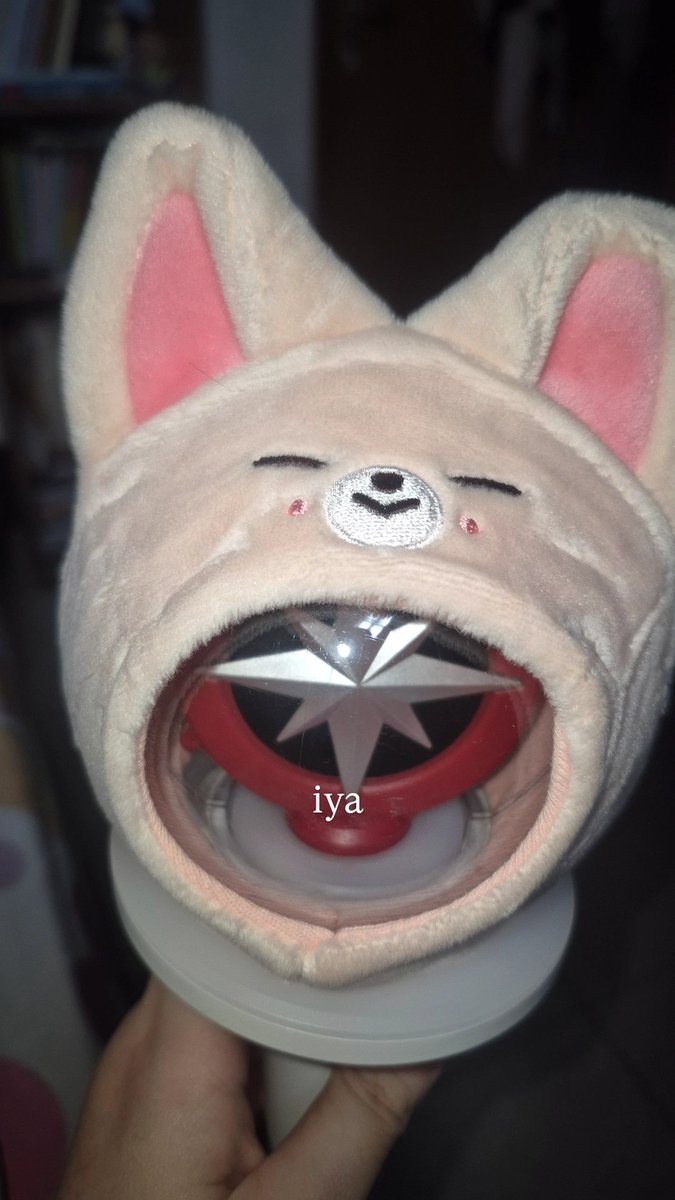 #paketnyaiya

Liat siapa yang dateeng 🦊🦊
Lucu banget huwaaaaa
Setelah sedih banget ls cape bbokkari aku kebuang mami, akhirnya aku cari lg ls cape dan nemu foxiny! Thanks besar buat kaakkkk <a href="/meisellthis/">SKZ INA GO 💖</a>  🥰🥰🥰
Istirahat makan siang ini aku pulang ke rumah krn mau unboxing 😆