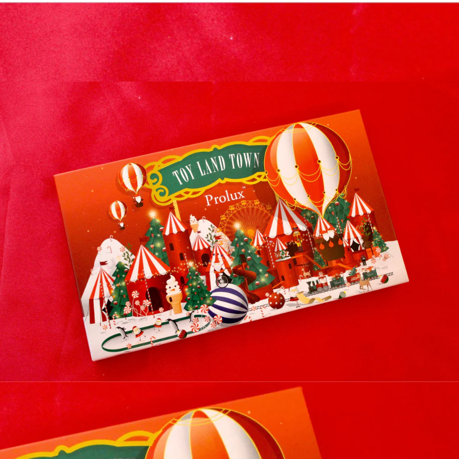 Cosmetics144's tweet image. 18 shades inspired by holiday colors make this palette a must-have for festive parties, winter events, and seasonal celebrations. #HolidayPalette #FestiveMakeup #VibrantEyeshadow #BeautyTrends #SeasonalGlam