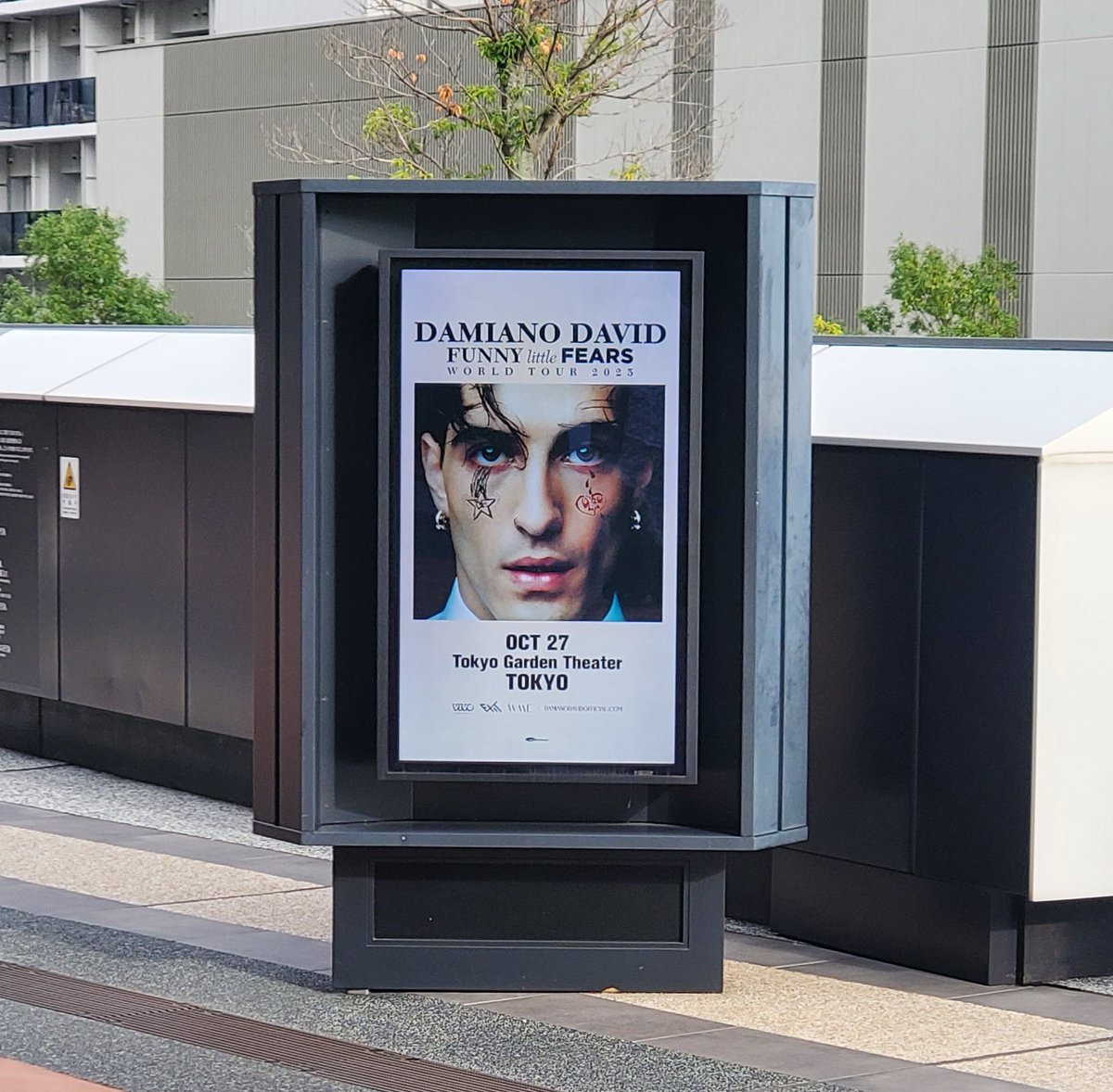 着いたー🤍🖤
ずっとダミが流れてる🕺