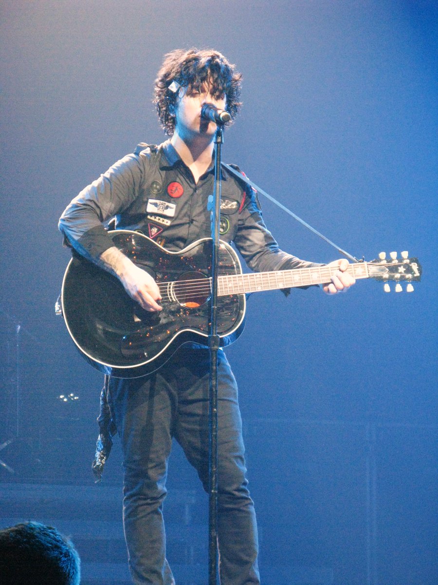 GreenDayPicKbot's tweet image. 