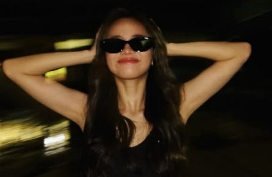 soft4andres's tweet image. 𝒔𝒎𝒊𝒕𝒕𝒆𝒏

an #ashdres au,

Indigo Valencia has always been vocal about her crush on Constantine Elizalde.
It was harmless, really.

Until one night at a bar, after a few drinks and a dare from her friends, Indie finally walks up to him.