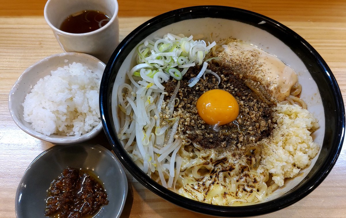 油そば バイクで行く高速道路グルメ 東名「港北PA」新登場の「まぜそば