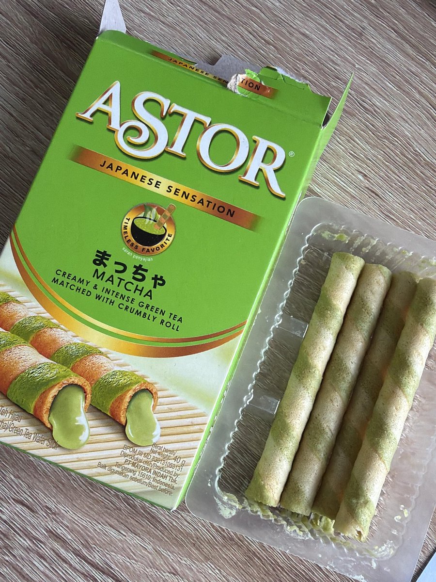 FOOD_FESS's tweet photo. baru tau ada astor rasa macha guis ena bgttt ga begitu manis https://t.co/GYwNgAoVs0