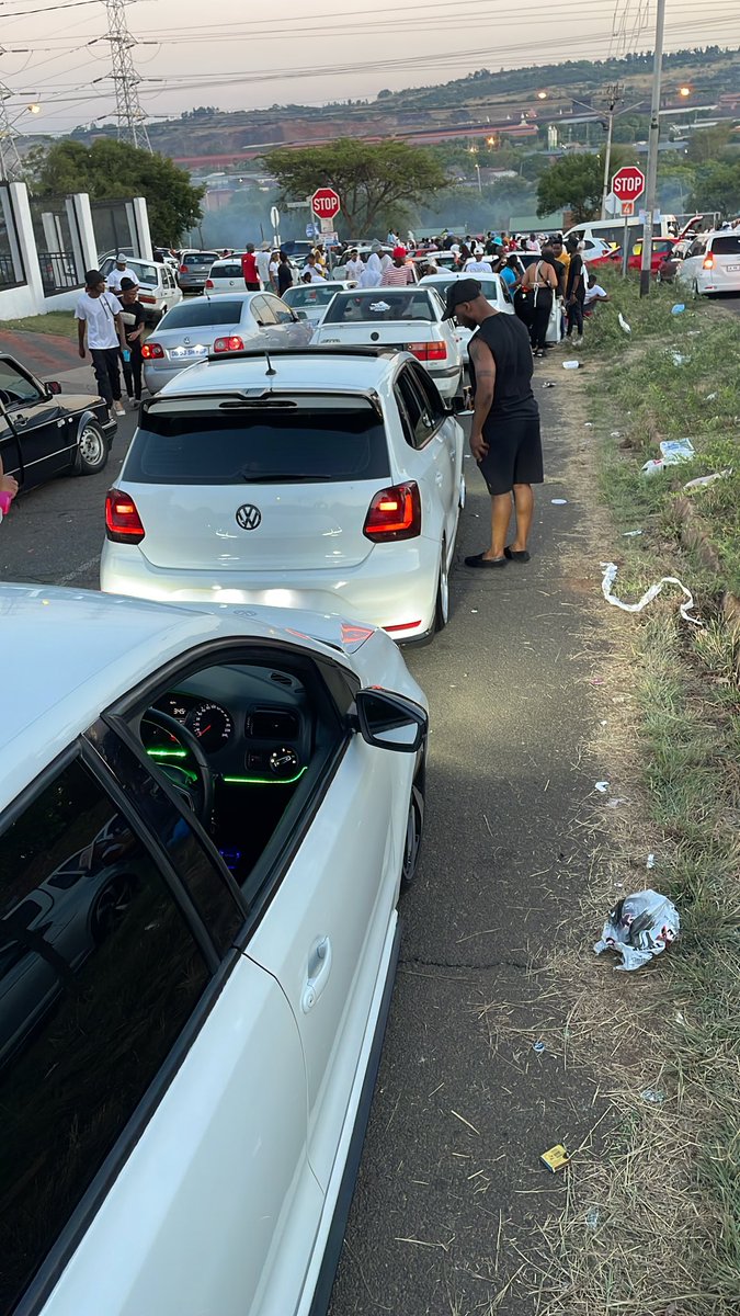mphodubeGP's tweet photo. @MiikeJaay @NickyNesh_ @409__n Over packed..I don’t why they don’t just sell limited tickets online https://t.co/WXn4L01WWx