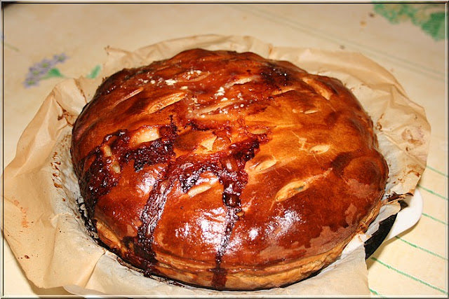 AndreeValence's tweet photo. TOURTE PAYSANNE AU MUNSTER, POMMES DE TERRE
ET SAUCISSE DE MORTEAU ou autre saucisse locale que vous aimez.
https://t.co/fP0iejVSqU
Autres ici 👇
https://t.co/BOV1UfWF32
#tourte #feuillete #pommesdeterre #saucisse #munster #fromage https://t.co/VYiqbVL7VJ