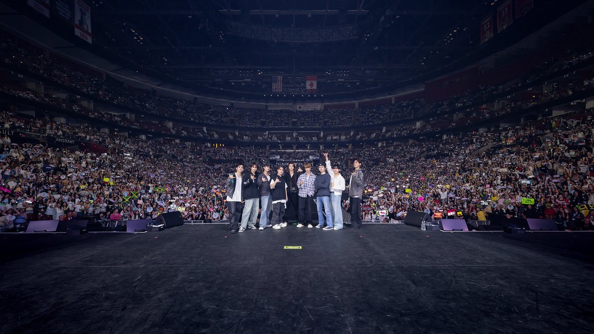 pledis_17's tweet image. [17&apos;S]
세븐틴도 언제나 변치 않는 마음으로 
캐럿들과 영원히 함께 할게요🩷🩵

#SEVENTEEN #세븐틴
#SVT_WORLDTOUR #NEW_SUNRISE
#SVT_TOUR_NEW_