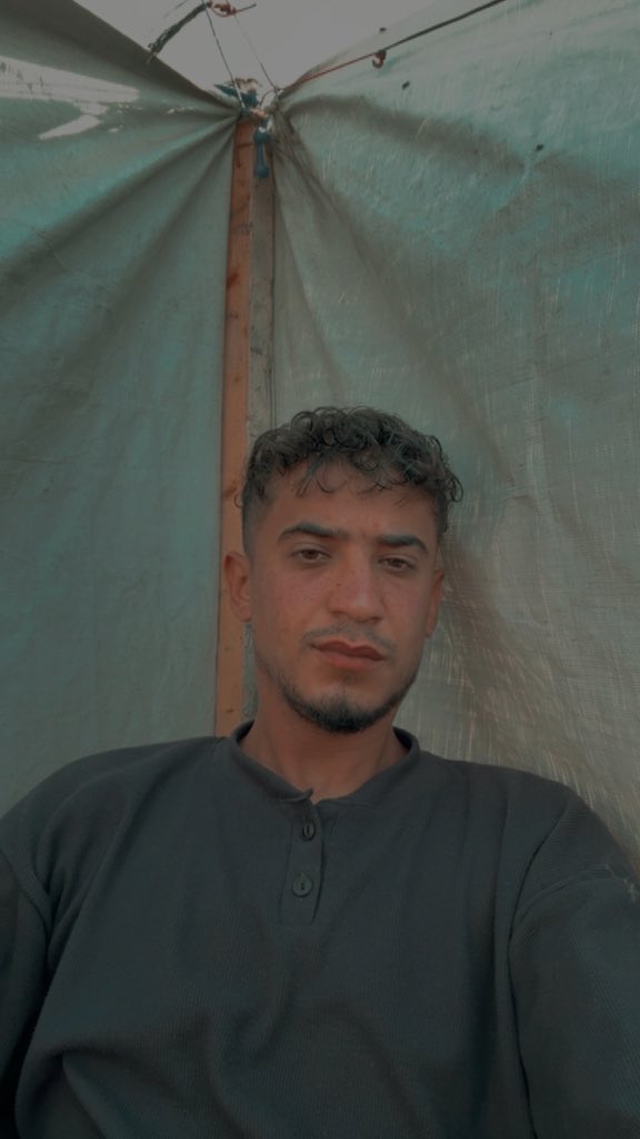 mahmoouddj's tweet image. WHY DID YOU STOP? I'M NOT AN Artist, a singer, or a Football player. I'm hungry. I'm running away FROM G@ZA.

If you’re scrolling, PLEASE leave a dot.
gofund.me/a507755e