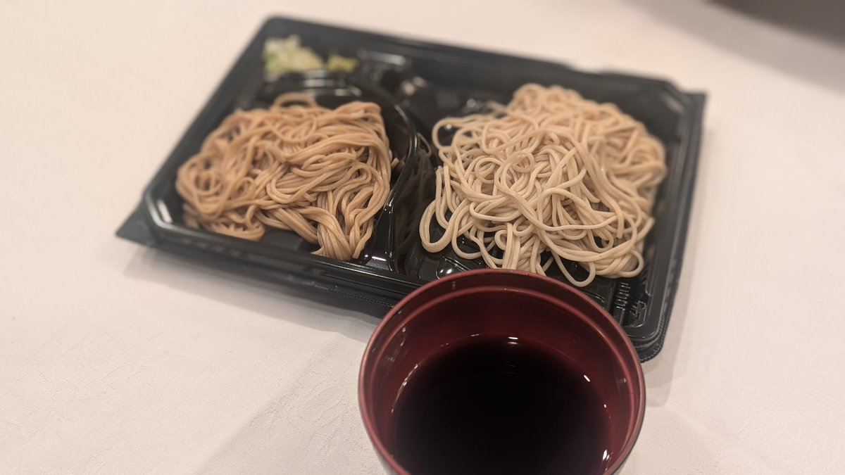 先日は「第4回 北海道産そばの流通・消費拡大プロジェクト」に出席いたしました。

現在、北海道のお蕎麦屋さんのうち わずか2割ほどしか道産そばを使用していない現状があるとのことでした。