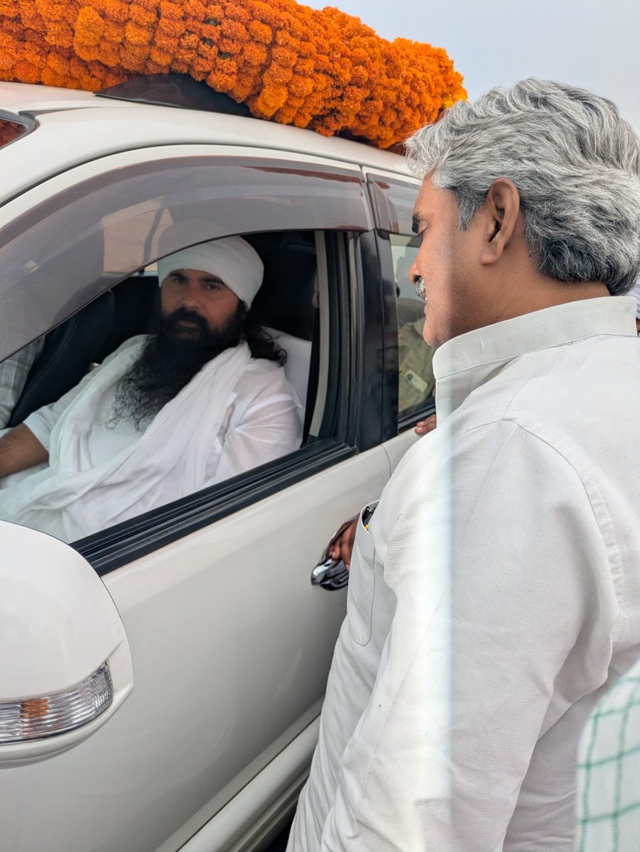 amitjnp76's tweet image. जय गुरुदेव धर्म प्रचारक संस्था, मथुरा के राष्ट्रीय अध्यक्ष सन्त पंकज जी महाराज अपनी 122 दिवसीय शाकाहार-सदाचार मद्यनिषेध आध्यात्मिक जनजागरण यात्रा के साथ जौनपुर के सत्संग दौरे पर हैं।