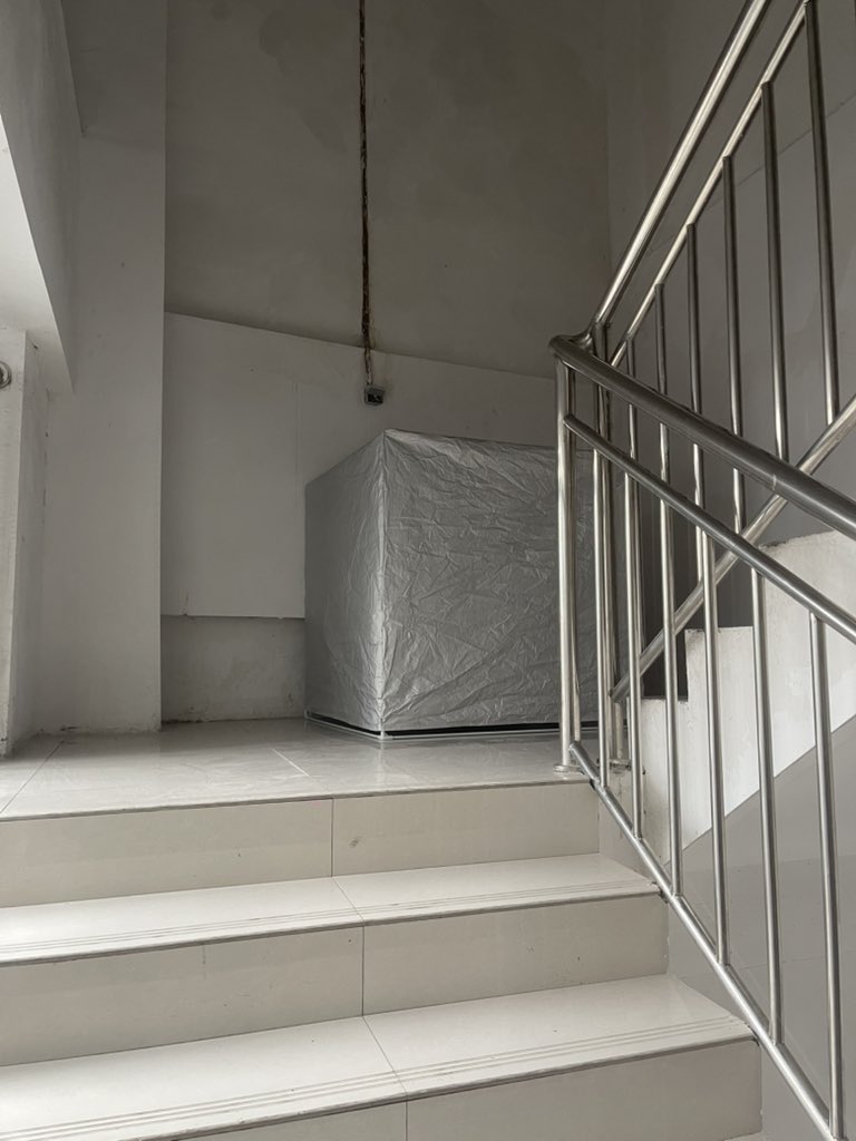 鱼鱼历险记之鸟洞箱试验圆满结束

p1是前段时间认识的一个肌肉小哥哥<a href="/wulawunala/">芜湖</a> 哦，这个是第四个来投喂的小哥哥，第一个是初中弟弟很羞涩就没拍，昨天一共吃了十五个有四个来喂了两次，一个喂了三次，这次试验很成功哦，我都打算跑空来着，不过也感谢各位乖乖们的支持哦，下次预估就得腊月喽