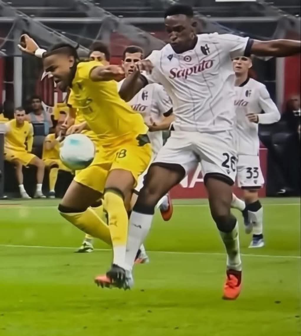 Il Bologna si è lamentato dell’arbitro 🤣🤣🤣🤣🤣🤣.. tutto vero 🤦🏻‍♂️