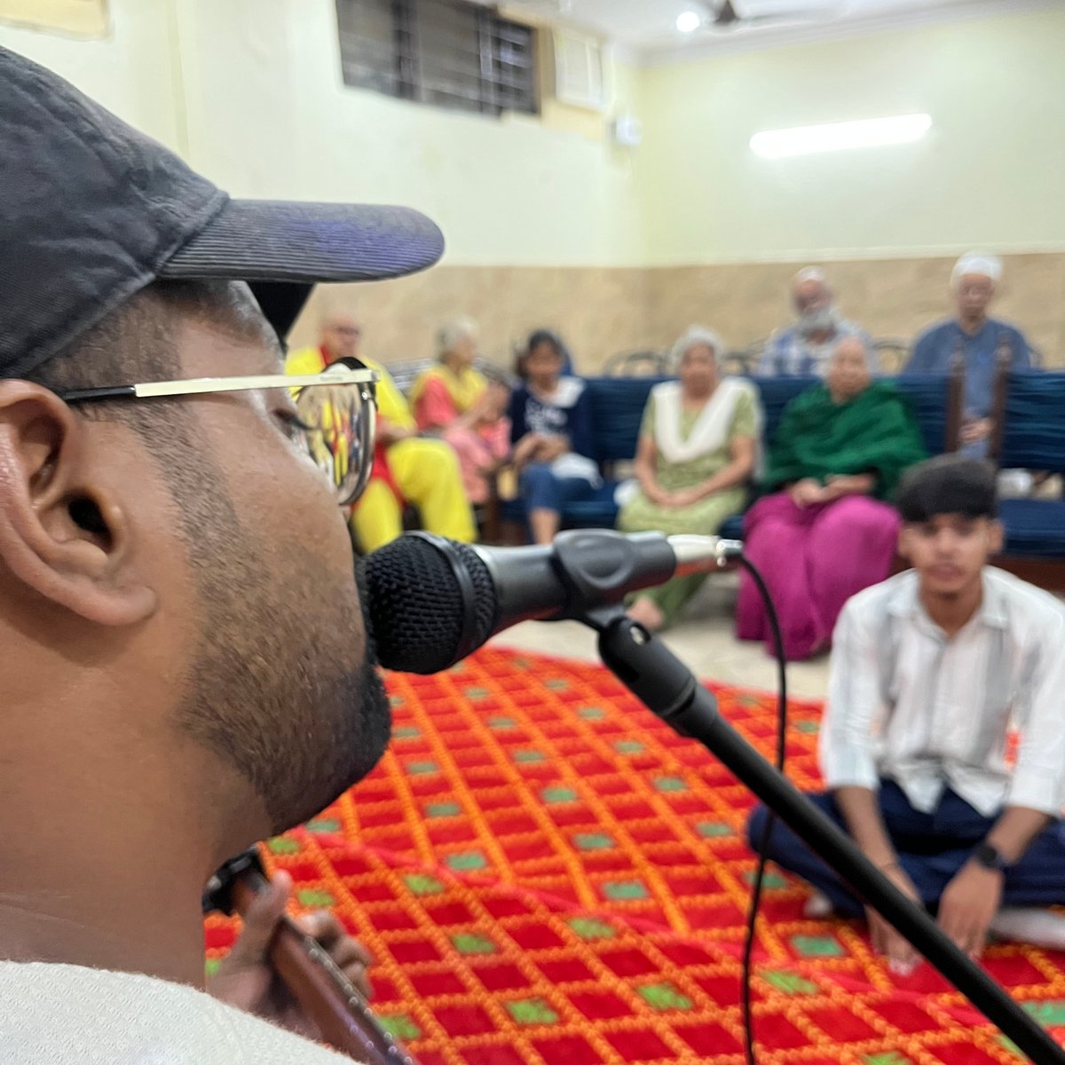 🎵 Free Music Sessions for Elders in Delhi NCR are spreading joy, smiles &amp; emotional care in old age homes — bringing seniors together through music! #FreeMusicSessionsForElders #ElderlyCare #SeniorLiving
standardsunrisefoundation.org/post/free-musi…