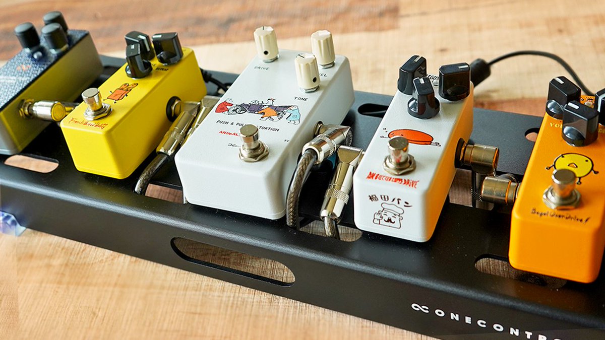 EffectsBakery's tweet image. ＼#エフェクターボード2025秋 🍁／
ベーグルくんのエフェクターボード！
フランスパンさんといっしょに、すのこタイプの進化系ボードを使って作りました🎶
ボードの裏には縁の下の力持ち「補電戦隊ドーナッツ」がいます💪

#EffectsBakery #OneControl #AnimalsPedal