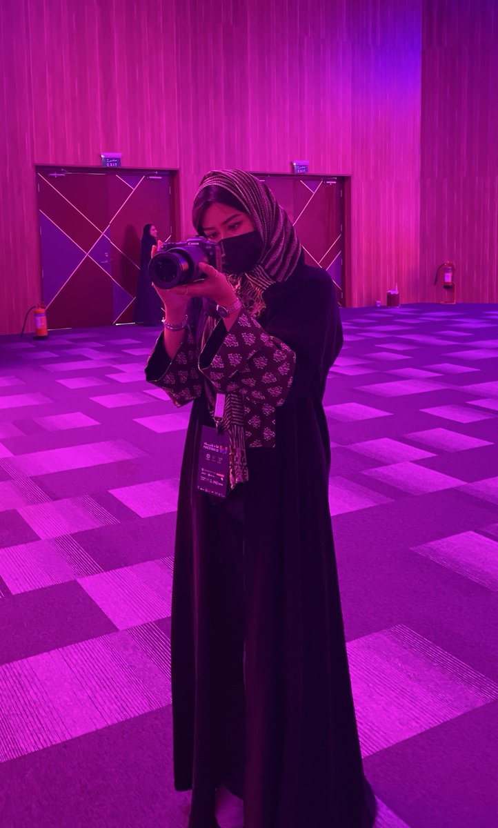 Rana117__'s tweet image. بعد فترة بريك عن التغطيات كانت هذي اجمل وامتع تغطية الحمدلله🙏🏻

مبروك للفائزين🤍

 #PreHack  #Hackwave25  #CYCLUB_UJ #جامعة_جدة