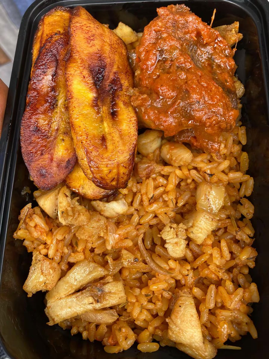 lunchcruiser's tweet photo. Good food no dey hide.
You’ll smell our Jollof before you see us 😋
We’re Lunchcruiser, the plug for meals that slap every single time.
No stress. No disappointment. Just flavor.
#LunchCruiser #FoodPlug https://t.co/I9pppLcY4o