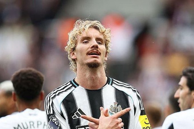 🚨 Over Arsenal’s last eleven matches, only three players have managed to find the back of their net: Dominik Szoboszlai, Erling Haaland, and Nick Woltemade.