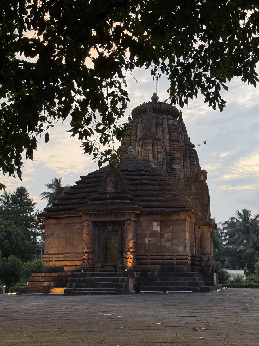 wandersidd's tweet image. The beautiful Rajarani Temple, Bhubaneswar. ❤️