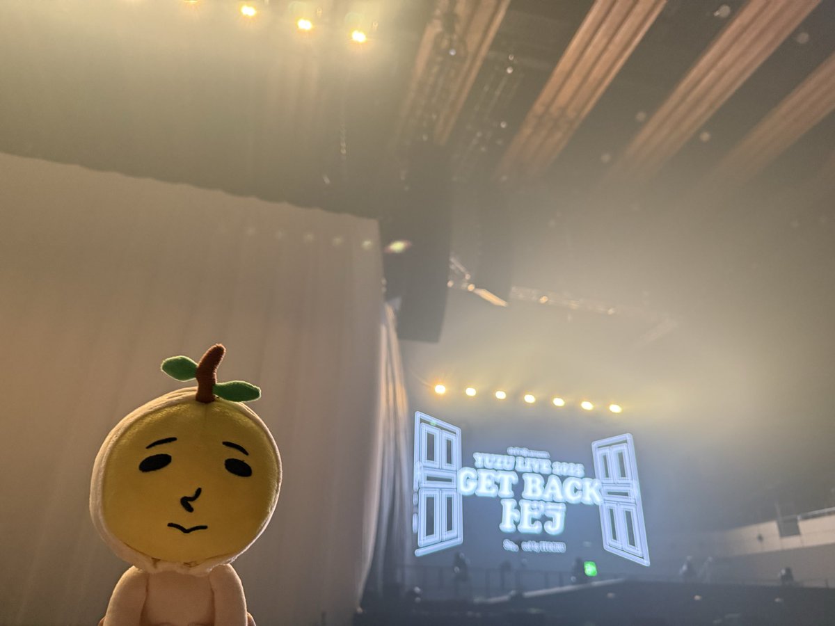 2025.10.23
ゆず LIVE 2025 「GET BACK トビラ」@ 有明アリーナday1
2ヶ月ぶりのゆずのライブは当時生まれてもいなかった「トビラ」アルバムのリバイバル！
初めて生で聴く日だまりにて、ガソリンスタンドが個人的には刺さりすぎて😭
来年の弾き語りも絶対行きます!!
#ゆずGETBACK
#トビラリバイバル