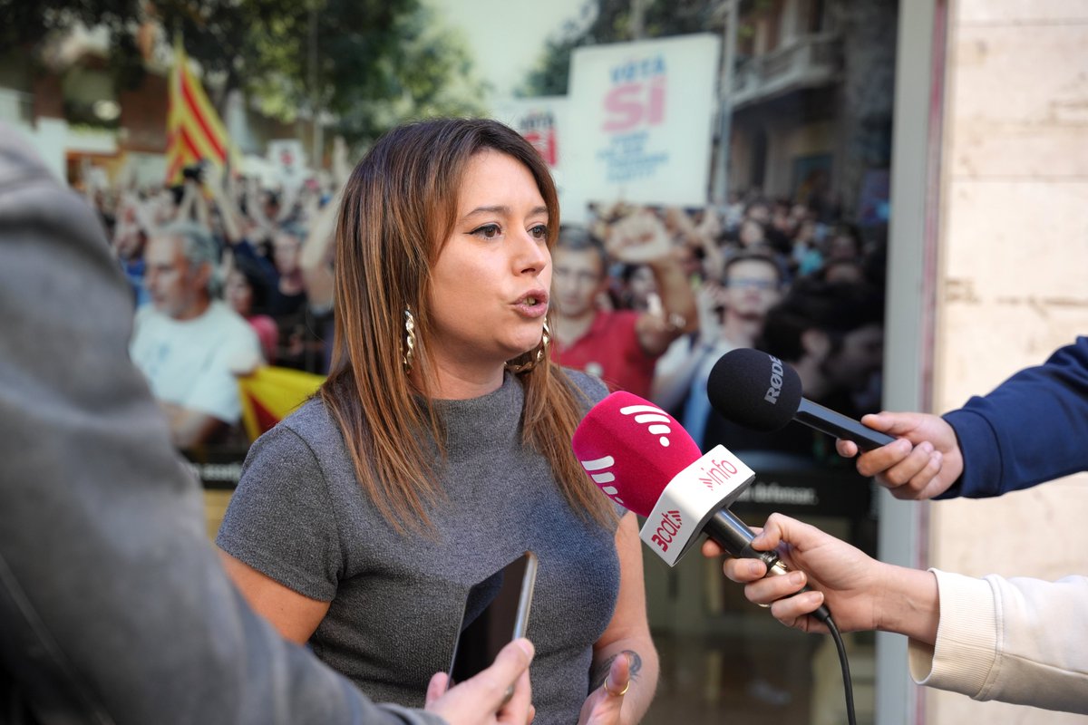 «Serem els més diligents per garantir el dret a l'habitatge per tothom i el pitjor malson dels qui creguin que és el negoci d'uns pocs. No és moment perquè a ningú li tremolin les cames», <a href="/laurevega/">Laure Vega</a>.

🏡 Si és un dret, no és per especular
SI ÉS UN DRET, QUE SIGUI LLEI