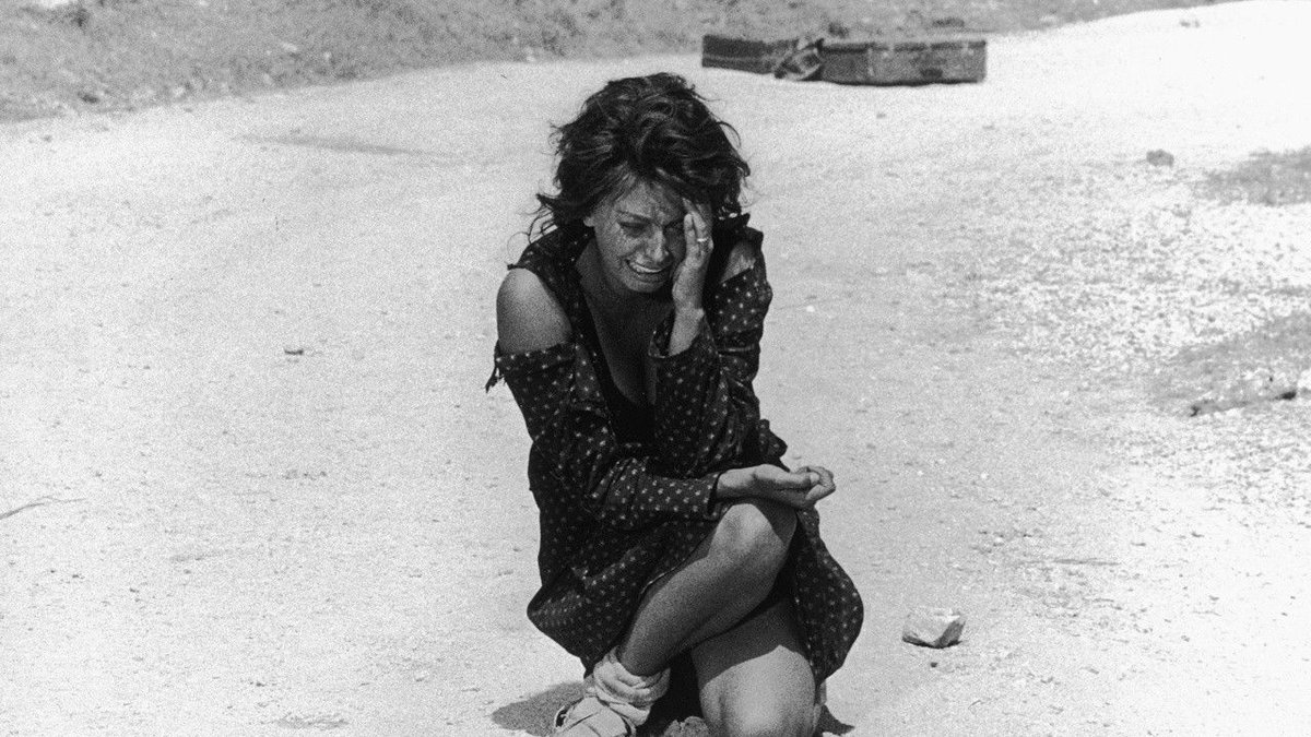 Sophia Loren’s most powerful role.

De Sica’s TWO WOMEN (La Ciociara, 1960) is a harrowing portrait of war, survival &amp; maternal strength.

🏆 Loren made Oscar history with the first win for a foreign-language performance.

cultfilms.co.uk/product/two-wo…