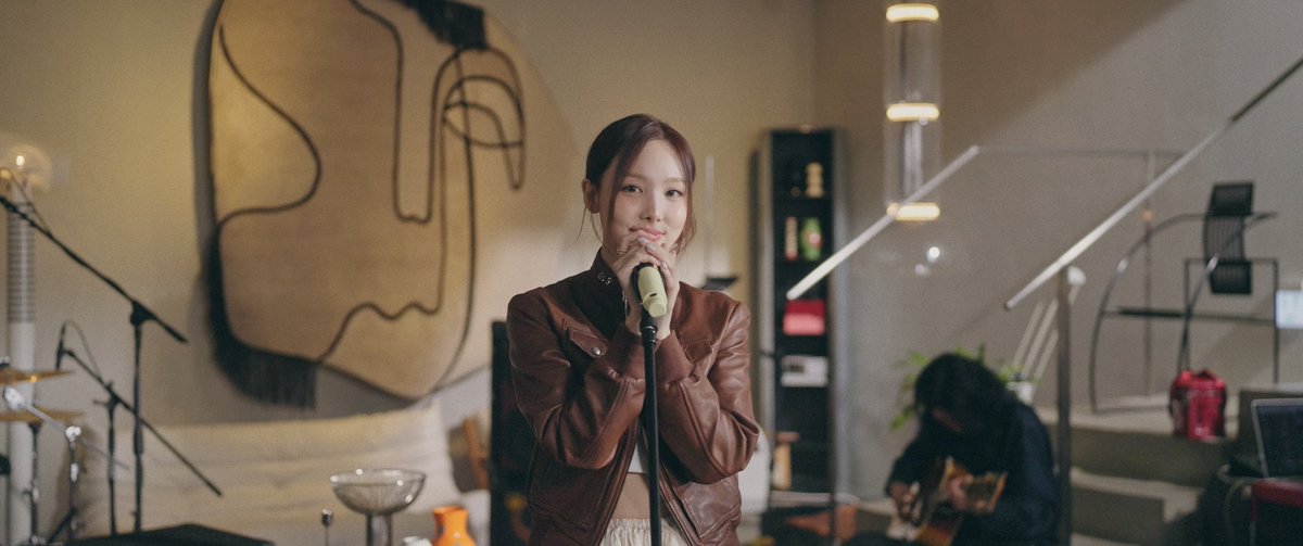 NAYEON's Exclusive Performance in ONE IN A MILL10N! 

"by remembering her feelings for her fans, Nayeon performed the song 'STUCK' as a solo version exclusively for the film."

#NAYEON #나연 #IM_NAYEON