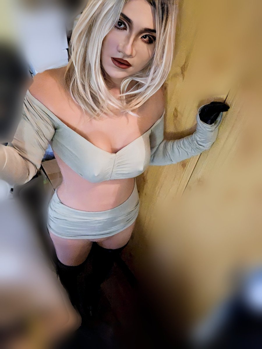 😘

<a href="/manaminanase/">Moli 茉莉兔兔</a> 
#Molly2 #femalemask #femalemasker #silicone